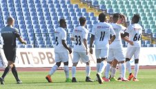 Славия врътна равен със сърби