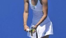 Пиронкова продължава с отстъплението