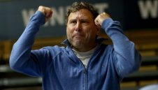 Шоуто е гарантирано: Вили Вуцов дебютира днес начело на Крумовград