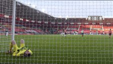 Де Хеа "виси" за мача с ПСЖ