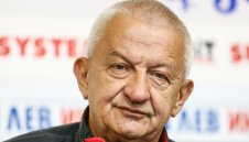 Левски благодари на Христо Крушарски и Рилски спортист