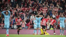 „Баските лъвове“ се спасиха драматично, но ШЛ остава мираж