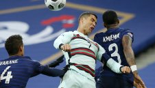 Дешан: Скрихме топката на Кристиано Роналдо