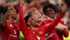 Барбекю вместо парад при триумф на Юнайтед