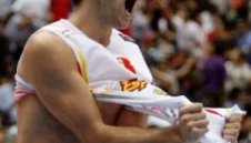 Испания на финал след драма