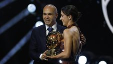 В Барселона? Иниеста става спортен директор