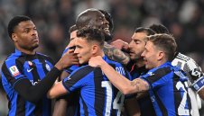 Расистки обиди стоят зад червения картон на Лукаку