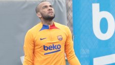 Стана ясно защо Шави зачеркна Дани Алвеш