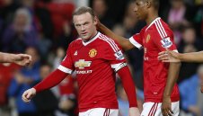 Юнайтед изяде "черешките", но ще играе в Лига Европа + ВИДЕО