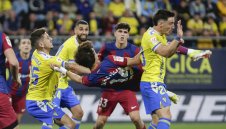 Задна ножица на Феликс остави Барса в играта