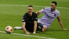 10 от Айнтрахт изтърваха Барса, ВАР "ощети" орлите