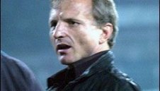 Ганчев към репортер на БТВ: Направи къщичка за пиленца и после говори