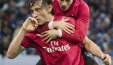 Хамбургер шокира Шалке