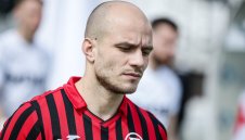 Ас на Локо Пловдив подгони "рекорд" по червени картони