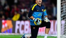 Виктор Валдес стана даскал по физическо