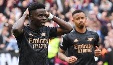 Сака се извини след пропуска си от бялата точка