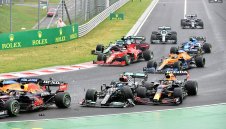 От Ред Бул: Страхотна стратегия на Мерцедес! 