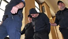 ОКОНЧАТЕЛНО: Хулиганът от Левски хвърлил бомбата остава зад решетките