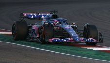 Извадиха Алонсо от точките в Остин, Ръсел се извини на Сайнц