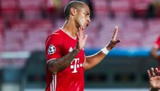 Ливърпул ще го играе "умряла лисица" с Тиаго