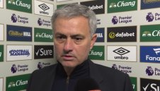 Моуриньо: Скоулс знае само да критикува