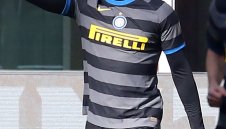 Дължи ли Интер пари на Юнайтед за Лукаку?