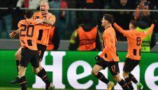 Шахтьор Донецк ще домакинства в Германия