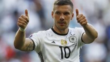 Принц Полди: В УЕФА са глупаци!