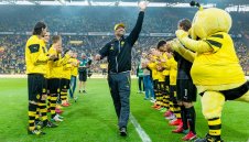 Според букмейкърите Клоп поема Ливърпул + ВИДЕО