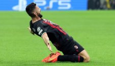 Старчето Жиру вкарва, Милан бие