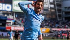 Давид Вия стана съотборник с Иниеста в Япония