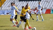 Футболът е жив: Ботев Пловдив победи с 2:0 Славия