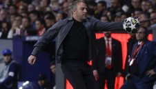 Ясно е дали Ханзи Флик си тръгва от Барселона