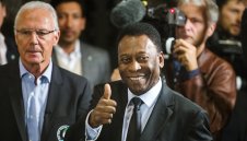 Краля на футбола защити Блатер