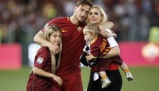 Илари Блази сложила първа рога на Тоти, изневерила му с актьор + СНИМКИ