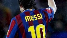 Меси изпревари Стоичков по голове в първенството