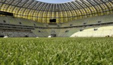 Ще има ли футбол? УЕФА постави краен срок на клубовете