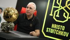 Стоичков и Божинов посрещнаха звездите на Северна Македония