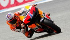 Кейси Стонър с първи Пол-позишън за сезона