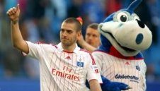 Хамбургер продължи атаката на титлата