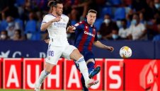 Бейл се „счупи“ отново