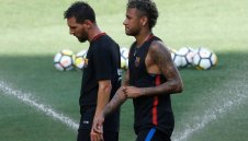 Неймар отговори на Меси: Благодаря ти, братко! Ще ми липсваш! + СНИМКА