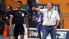 Нигерия остана без селекционер