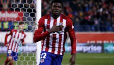 Атлетико се измъчи с последния