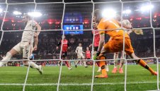 Байер се разпада: Опитен играч отива в Монако