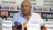 Венци Стефанов към Стойчо Стоилов: Заставай мирно пред Стоичков!