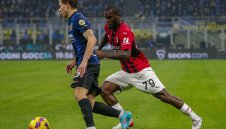 Кесие се нацупи на Милан и преговаря с Барса