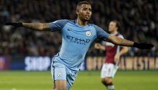 Сити разката "чуковете" за едно полувреме + ВИДЕО