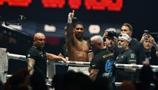 Антъни Джошуа се оказа по-тежък от Даниел Дубоа