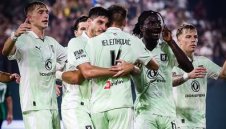 Еврокошмар на Левски с четвърти нов треньор за 3 месеца